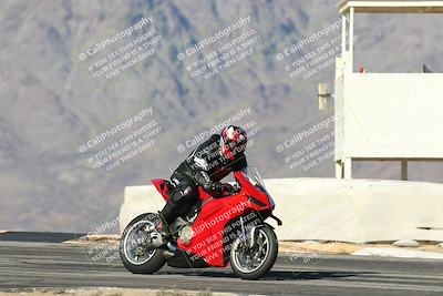 media/Dec-01-2025-Moto Forza (Mon) [[2daa91e15f]]/1-Advanced Group/Session 4 Turn 9/